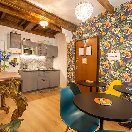 B&B Ventisei Scalini A Trastevere Rzym Zewnętrze zdjęcie